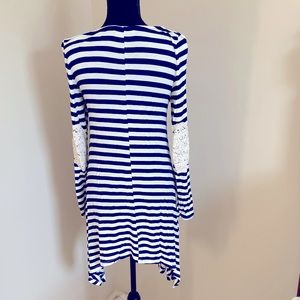 BOUTIQUE NAVY AND WHITE STRIPED TUNIC WITH CROCHET APPLIQUÉ DETAIL